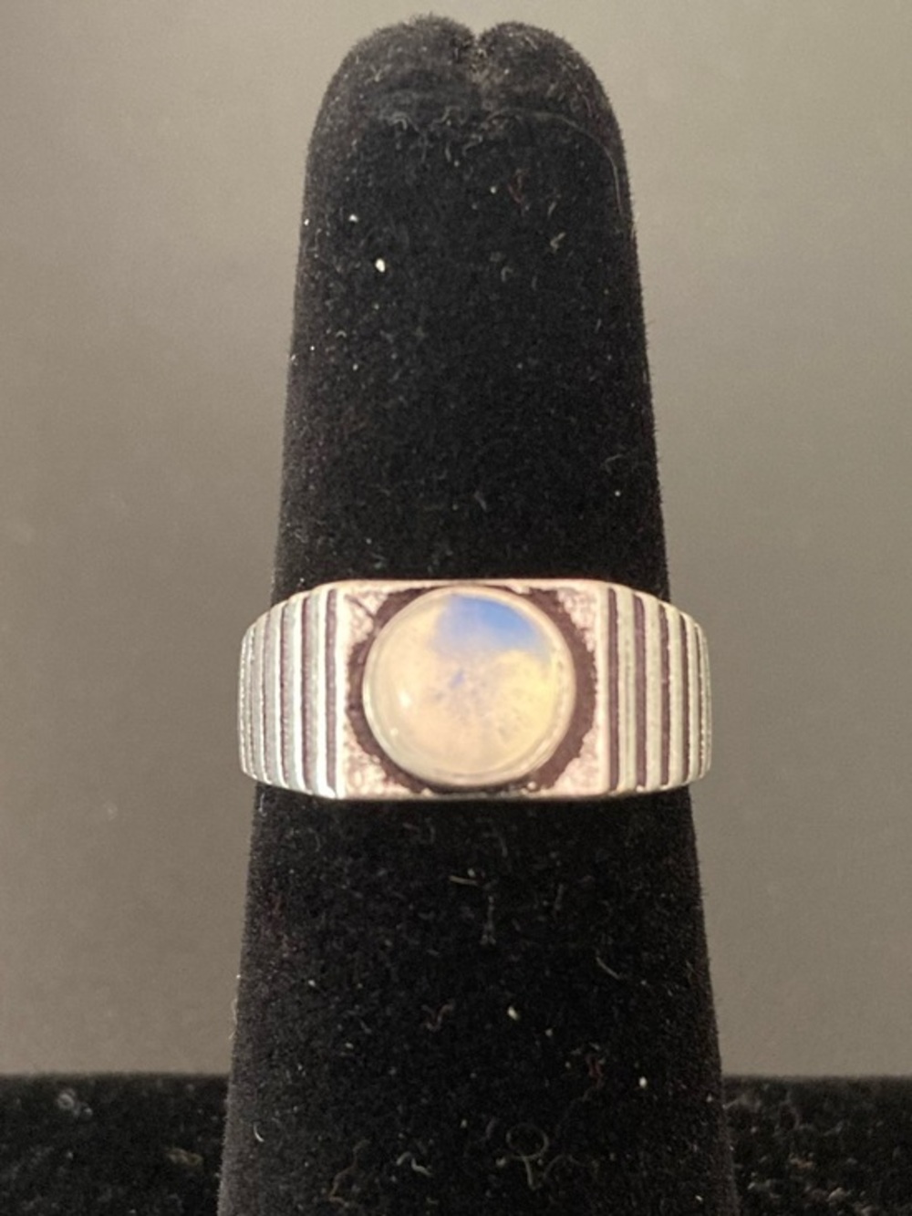Moonstone Silver 925 Men's/Women's Ring - Opalescent Blue Center Size 5